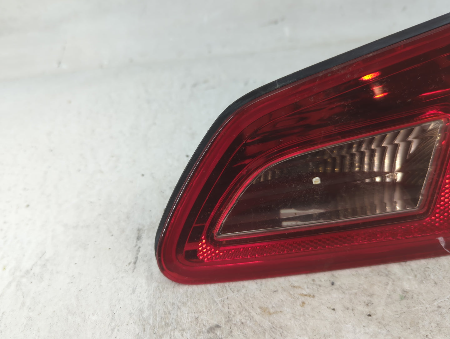 2007-2008 Infiniti G35 Tail Light Assembly Passenger Right OEM Fits Fits 2007 2008 2009 2010 2011 2012 2013 2015 OEM Used Au