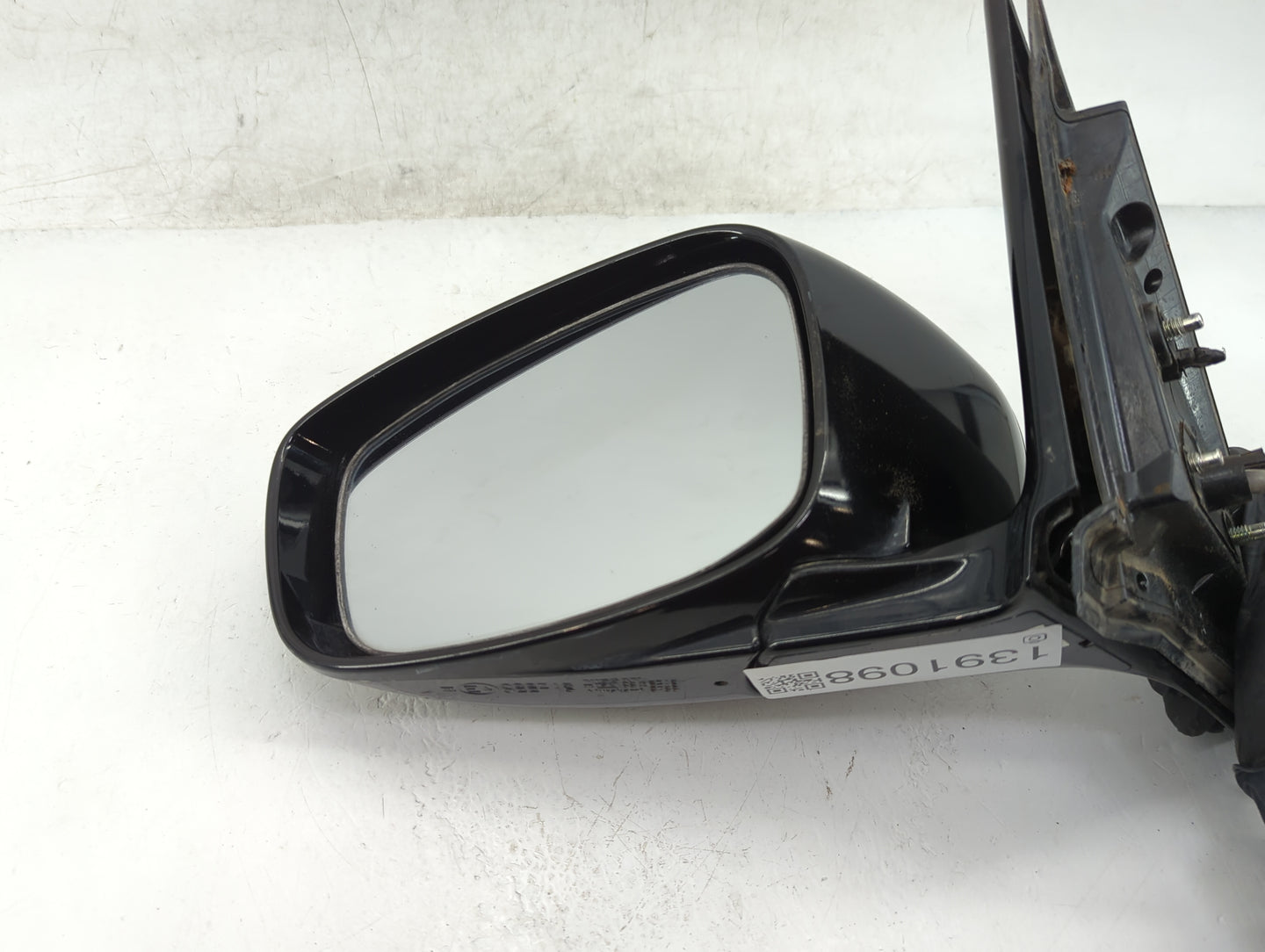 2009-2013 Infiniti G37 Driver Side View Mirror - Left Door Mirror OEM Used - Oemusedautoparts1.com