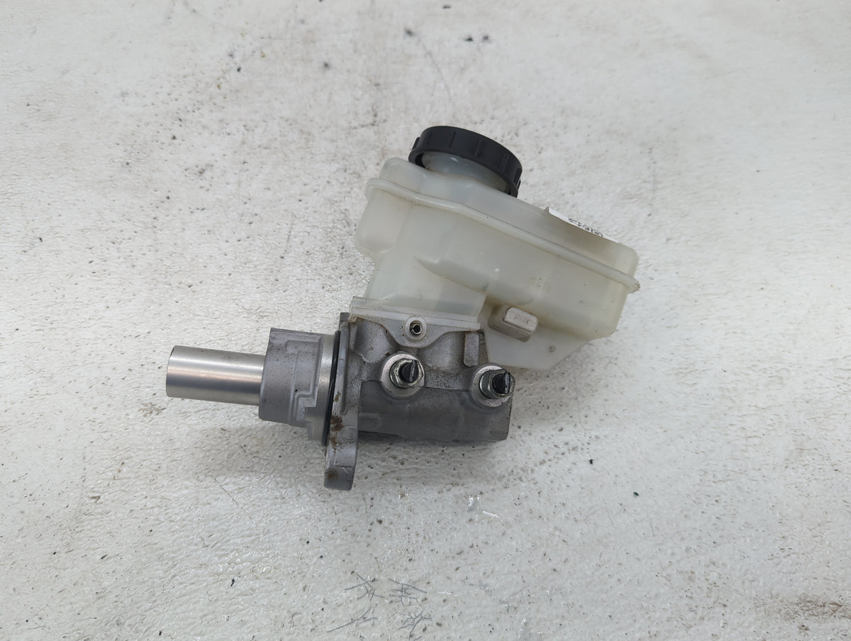 2008-2013 Infiniti G37 Brake Master Cylinder - Oemusedautoparts1.com