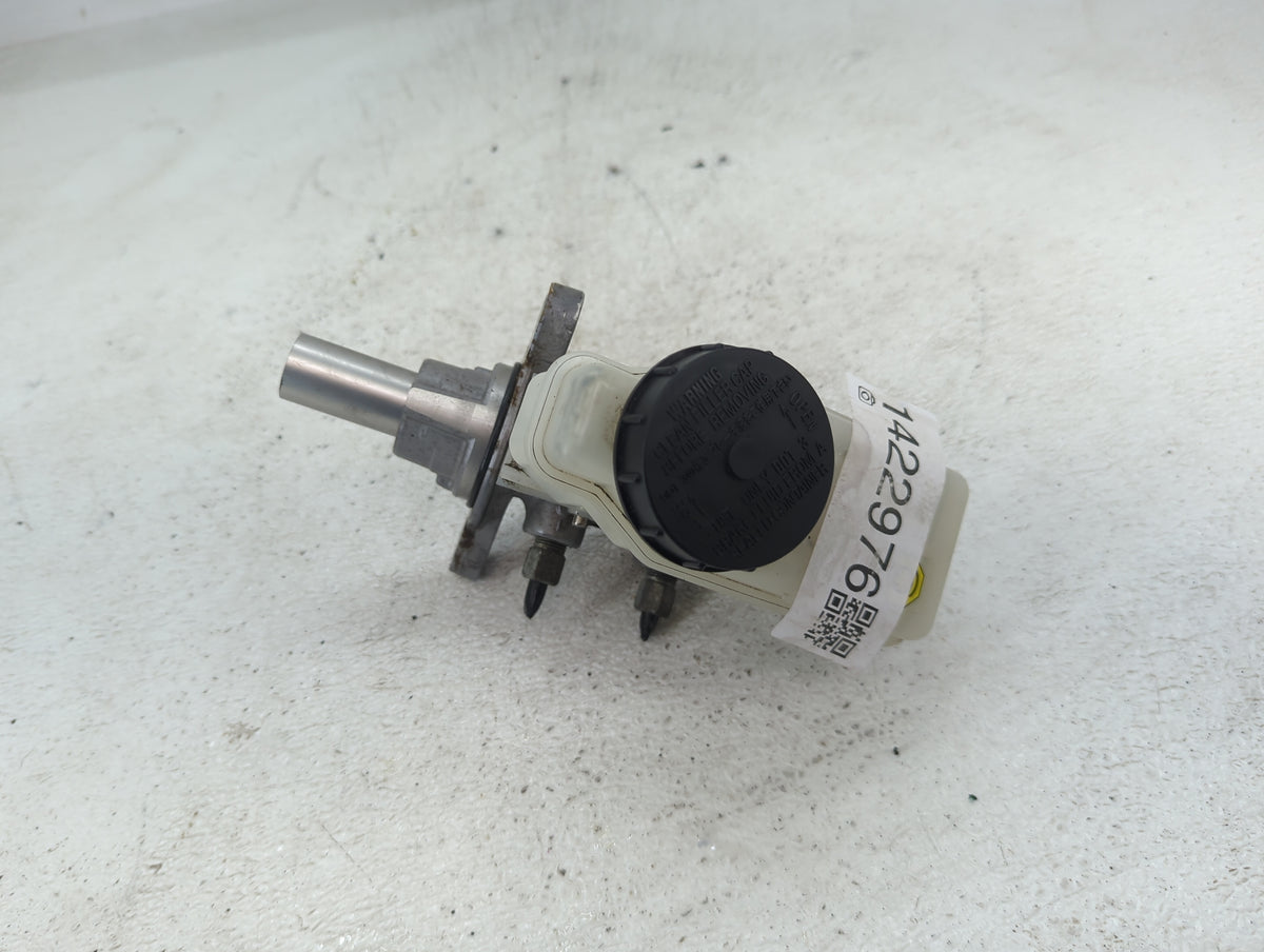 2008-2013 Infiniti G37 Brake Master Cylinder - Oemusedautoparts1.com