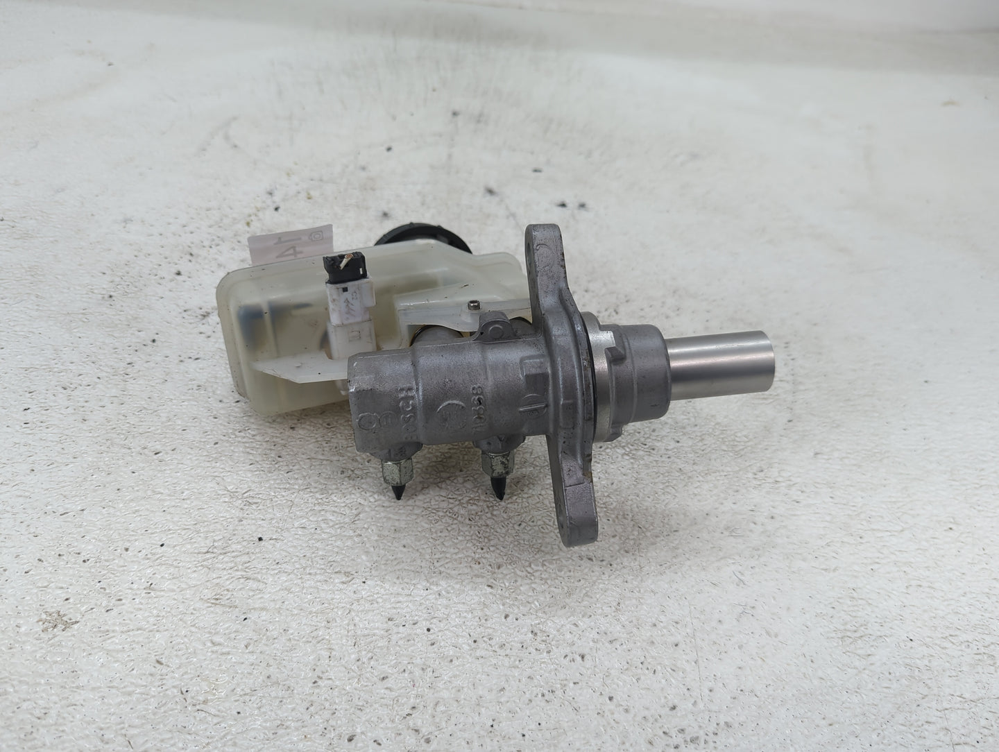 2008-2013 Infiniti G37 Brake Master Cylinder - Oemusedautoparts1.com