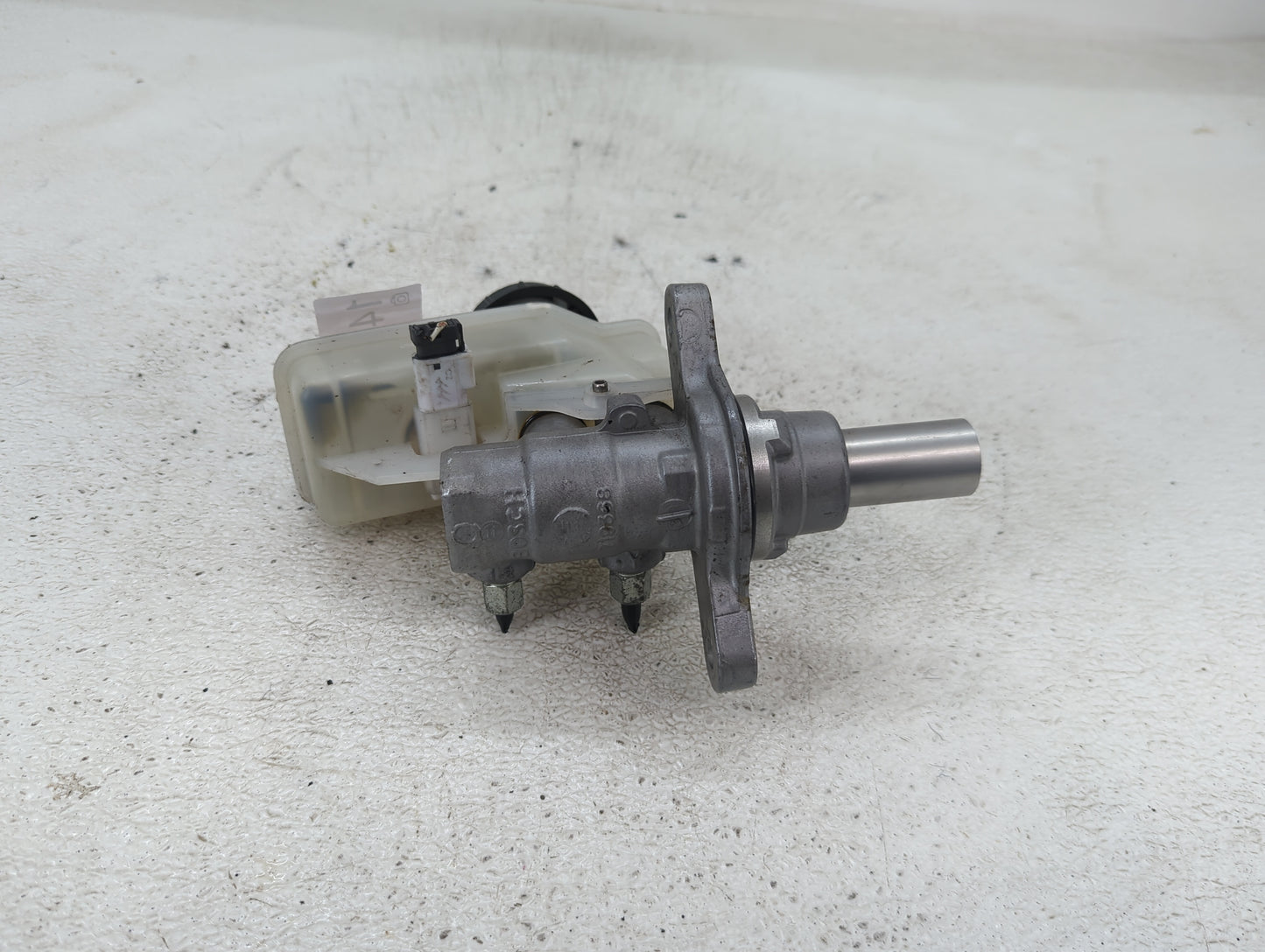 2008-2013 Infiniti G37 Brake Master Cylinder - Oemusedautoparts1.com