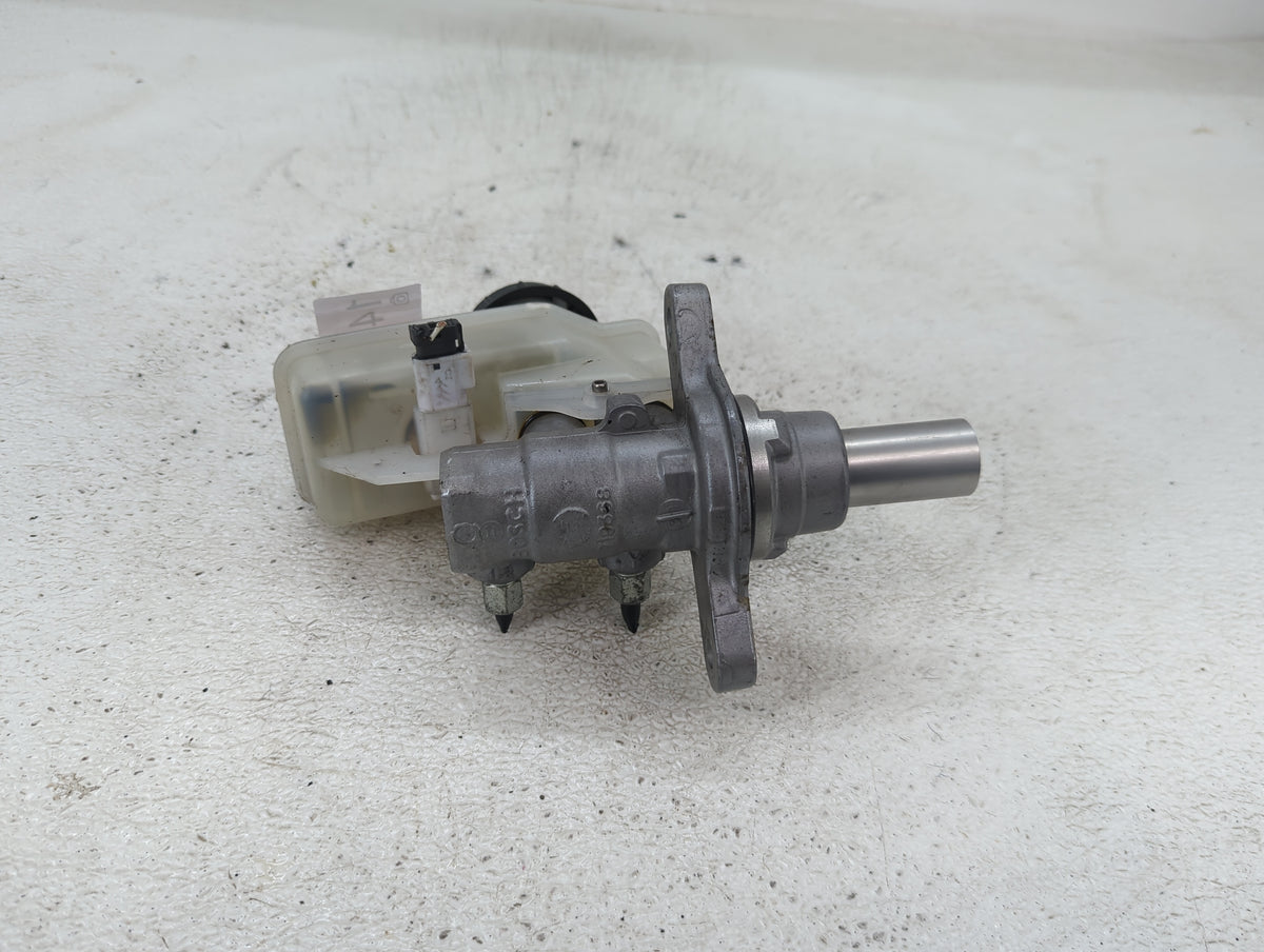 2008-2013 Infiniti G37 Brake Master Cylinder - Oemusedautoparts1.com