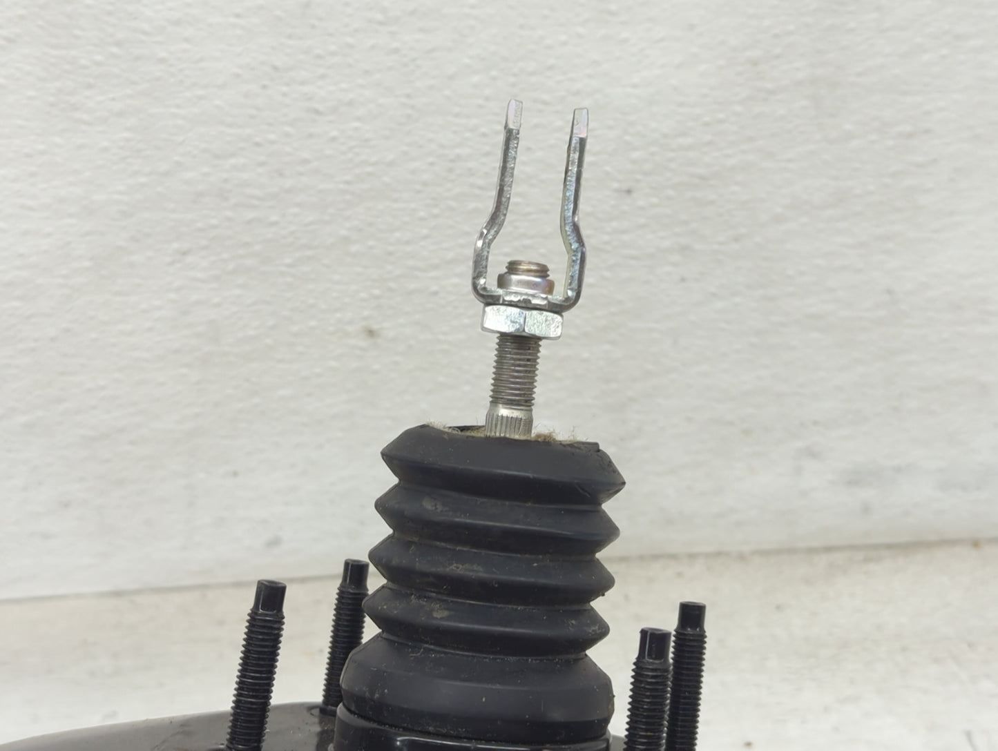 2008-2013 Infiniti G37 Power Brake Booster Oem - Oemusedautoparts1.com
