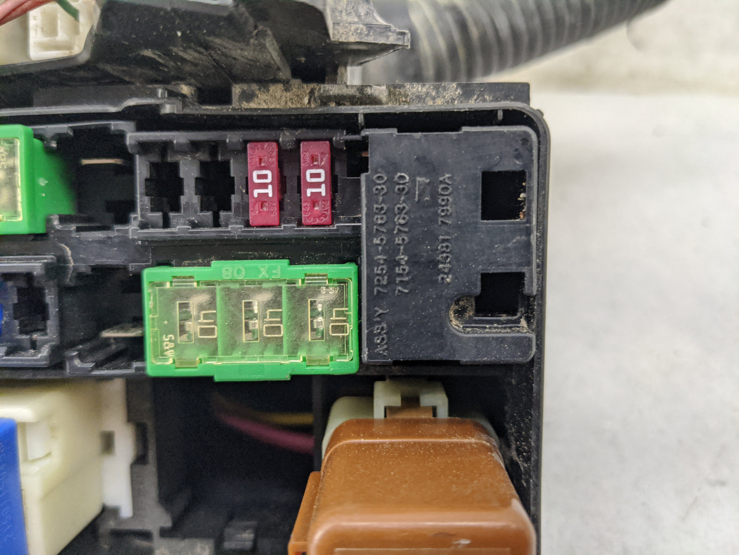 2010-2013 Infiniti G37 Fusebox Fuse Box Panel Relay Module P/N:7154-5763-30 7254-5763-30 Fits Fits 2010 2011 2012 2013 2014 