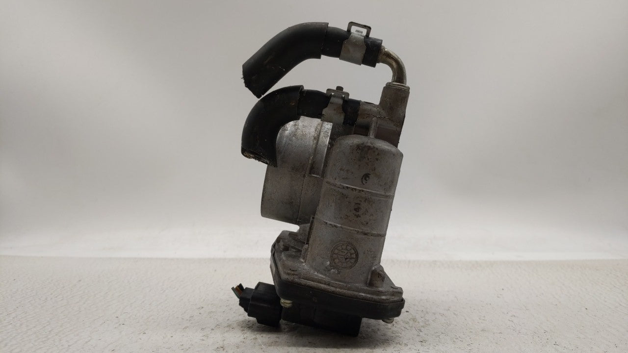 2008-2013 Infiniti G37 Throttle Body P/N:526-01 RME75 Fits OEM Used Auto Parts - Oemusedautoparts1.com