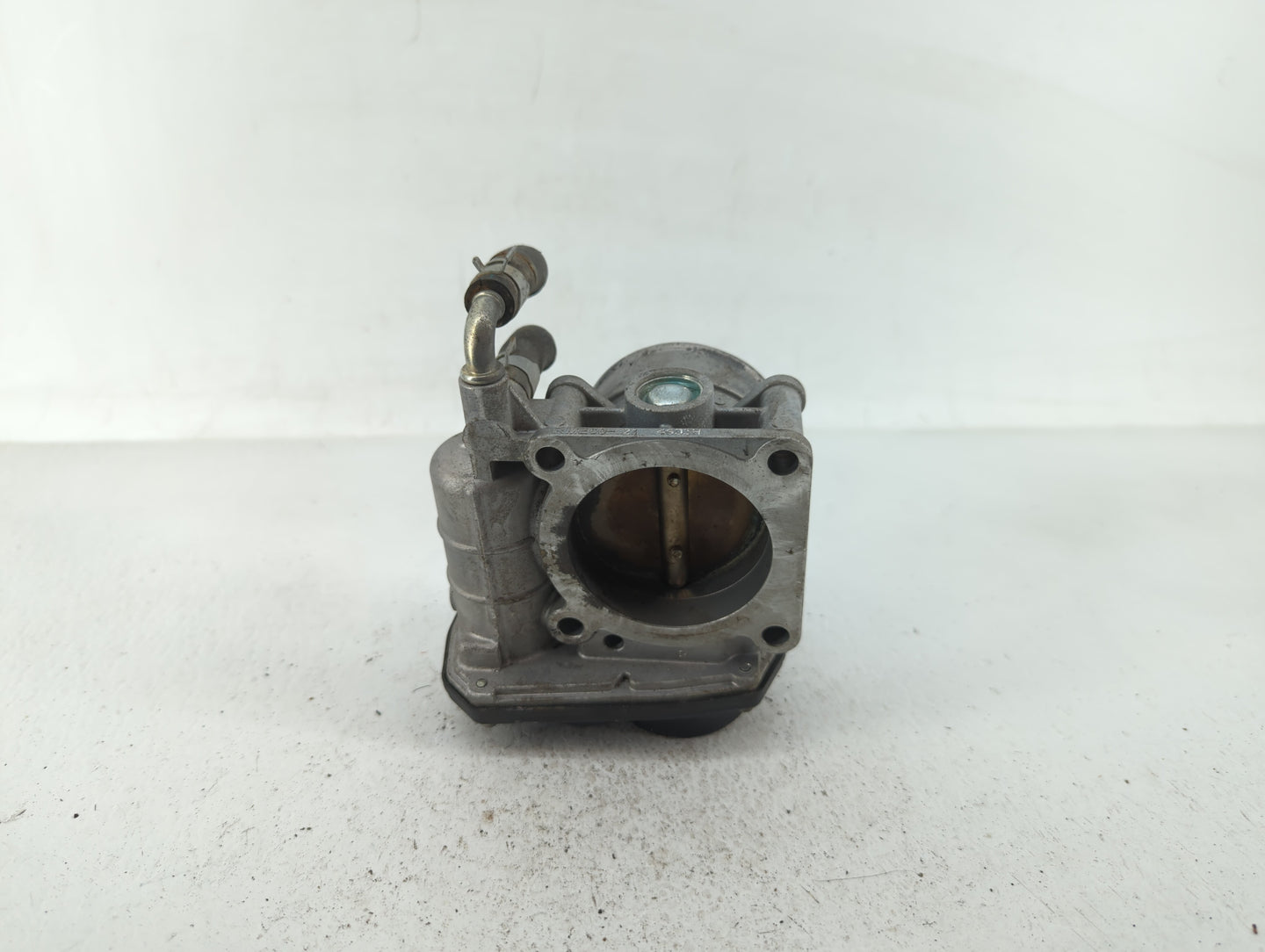 2008-2013 Infiniti G37 Throttle Body P/N:526-02 RME60-16 Fits OEM Used Auto Parts - Oemusedautoparts1.com