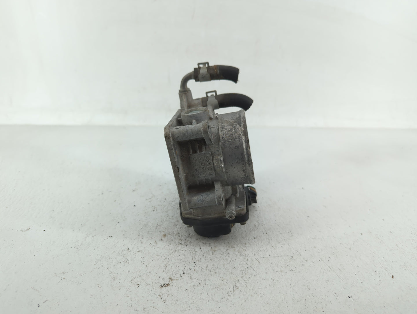 2008-2013 Infiniti G37 Throttle Body P/N:526-02 RME60-16 Fits OEM Used Auto Parts - Oemusedautoparts1.com