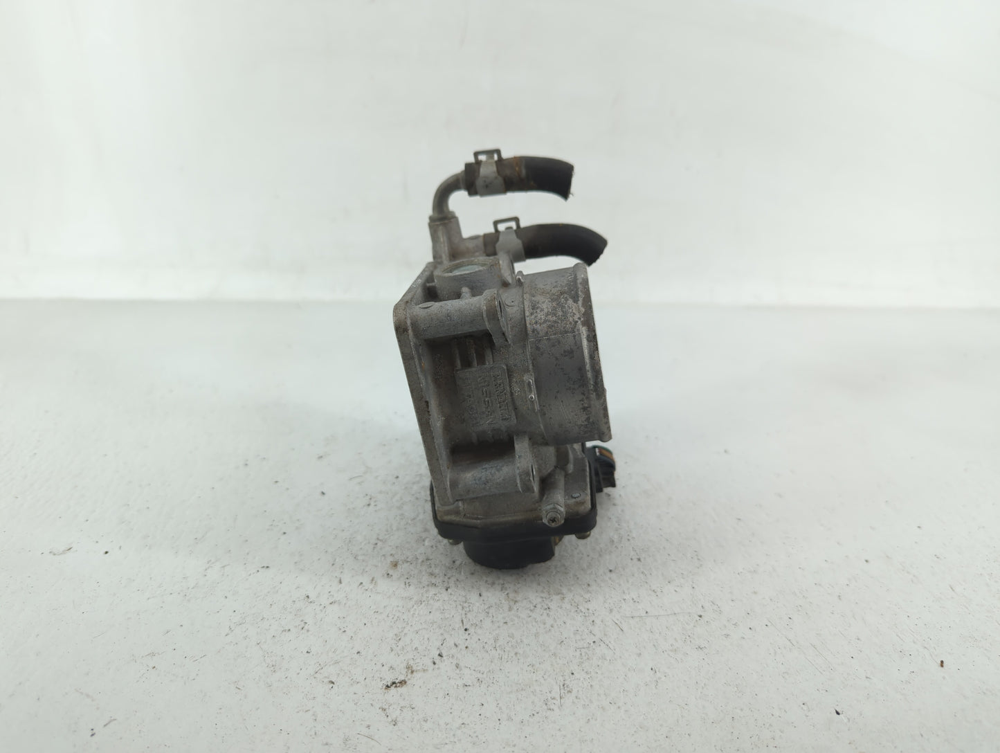 2008-2013 Infiniti G37 Throttle Body P/N:526-02 RME60-16 Fits OEM Used Auto Parts - Oemusedautoparts1.com