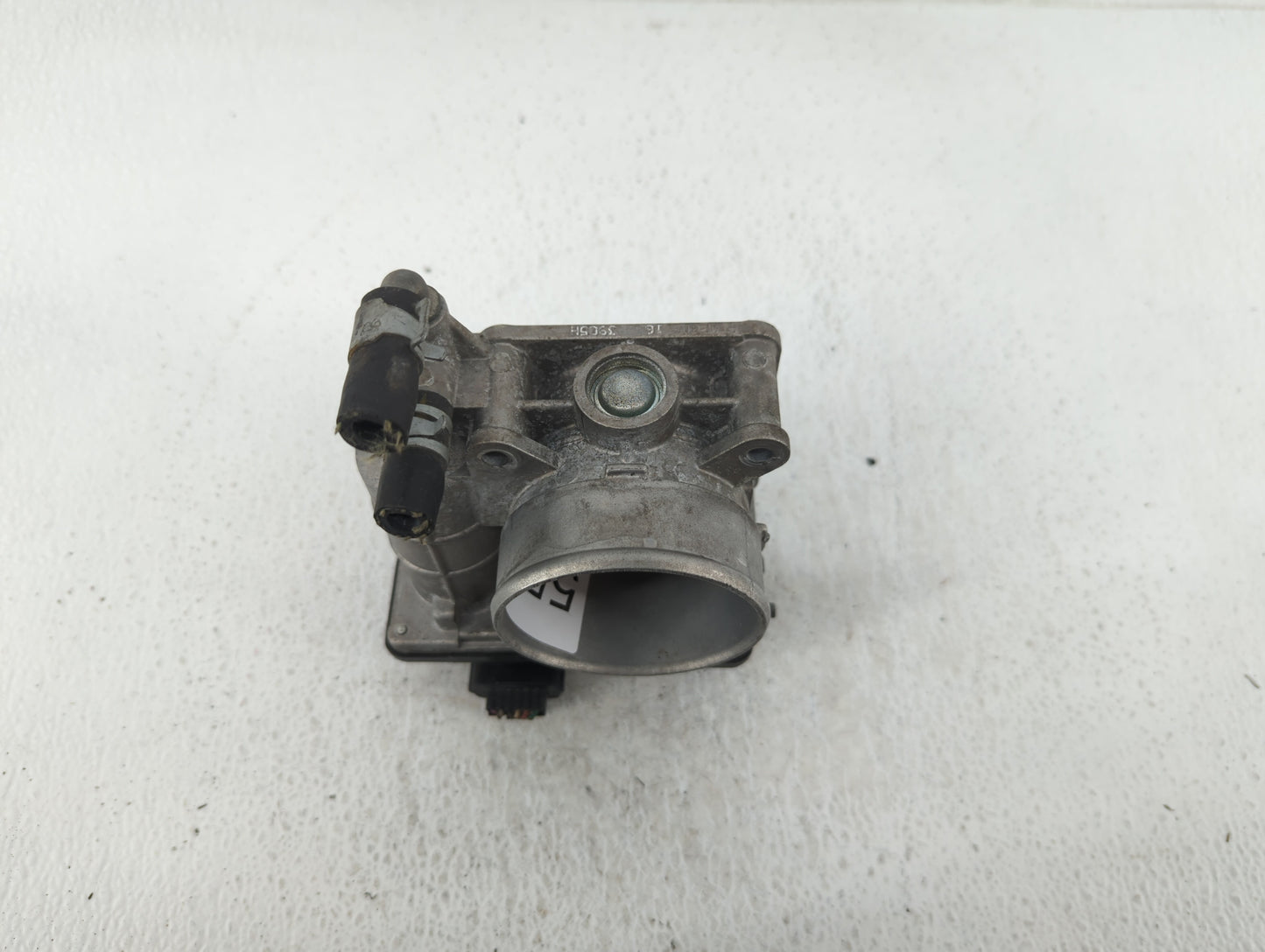 2008-2013 Infiniti G37 Throttle Body P/N:3905H RME60-16 Fits OEM Used Auto Parts - Oemusedautoparts1.com