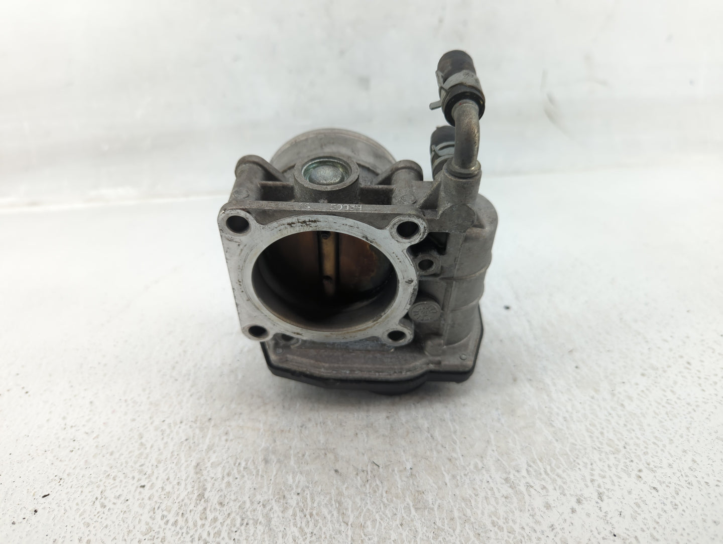 2008-2013 Infiniti G37 Throttle Body P/N:3905H RME60-16 Fits OEM Used Auto Parts - Oemusedautoparts1.com