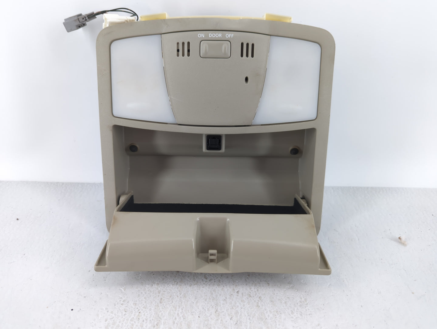 2013 Infiniti G37 Overhead Roof Console - Oemusedautoparts1.com