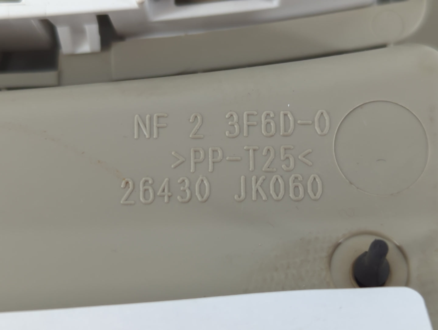 2013 Infiniti G37 Overhead Roof Console - Oemusedautoparts1.com