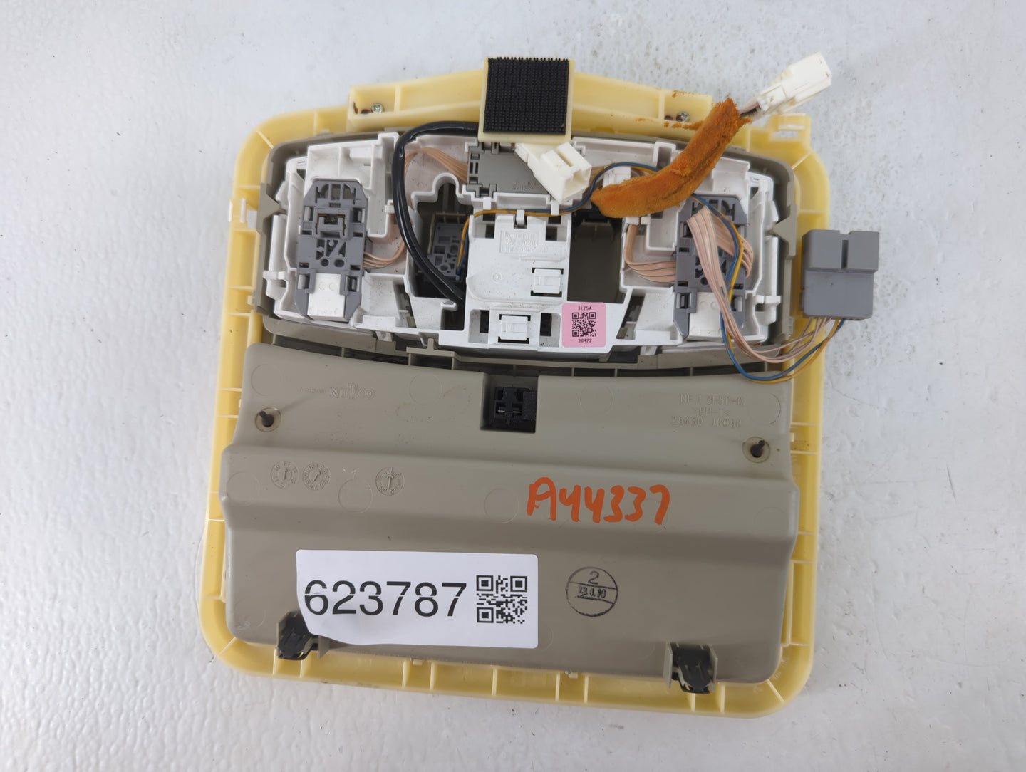 2013 Infiniti G37 Overhead Roof Console - Oemusedautoparts1.com