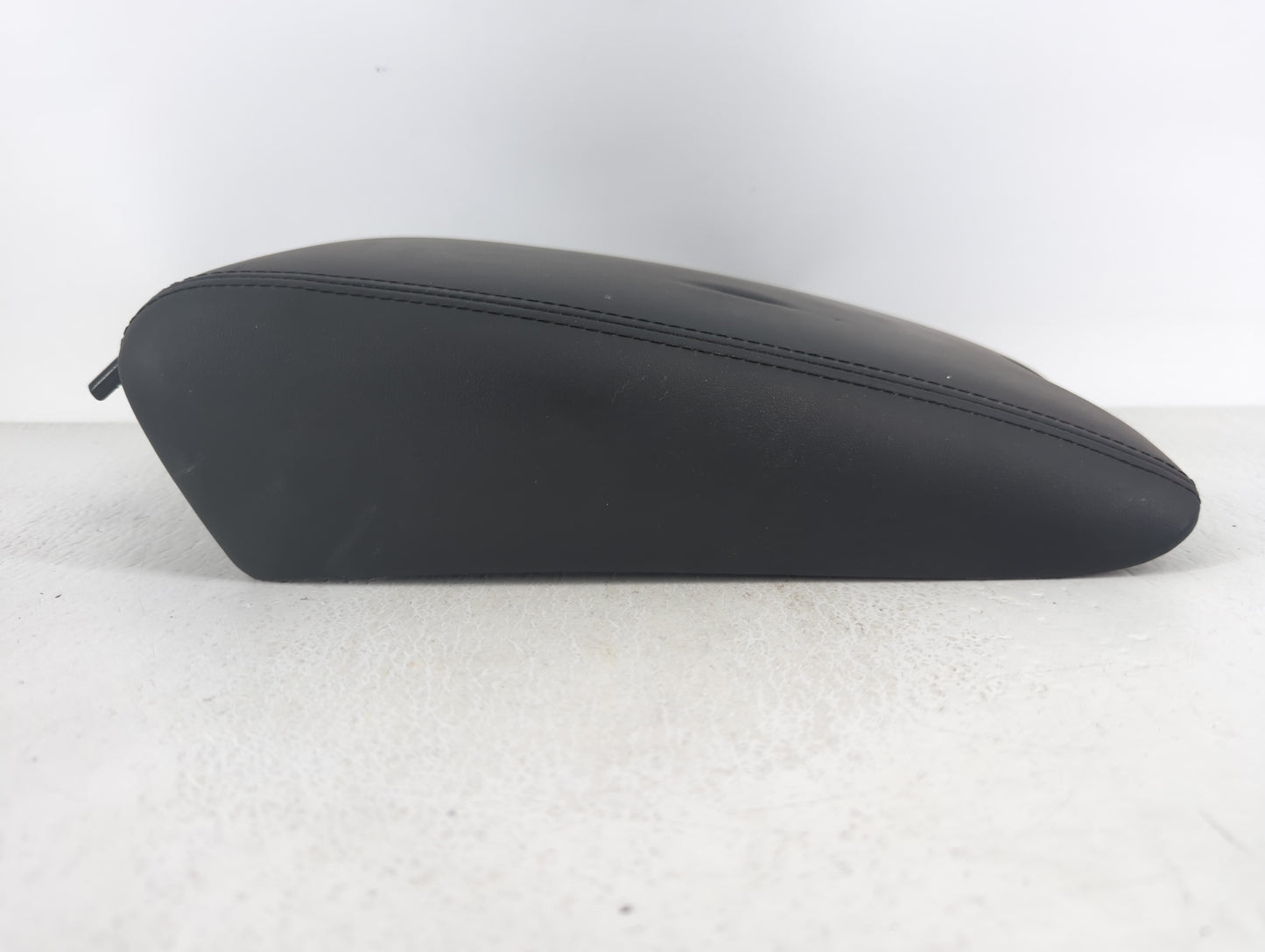 2013 Infiniti G37 Center Console Armrest Cover Lid Black - Oemusedautoparts1.com