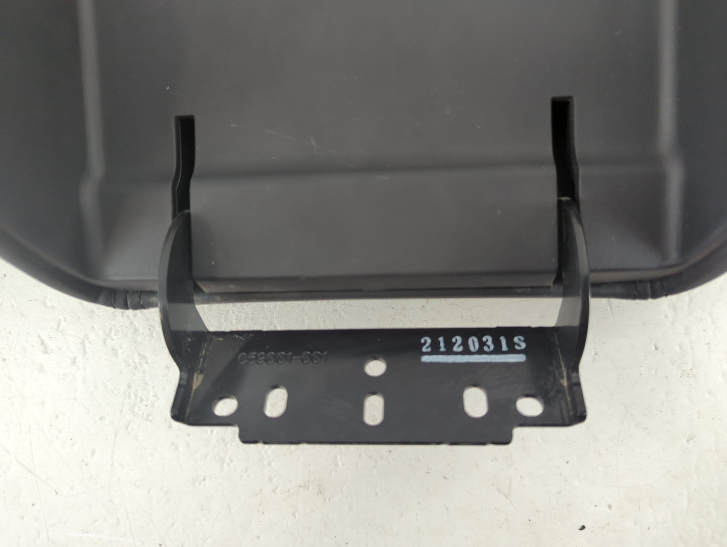 2013 Infiniti G37 Center Console Armrest Cover Lid Black - Oemusedautoparts1.com