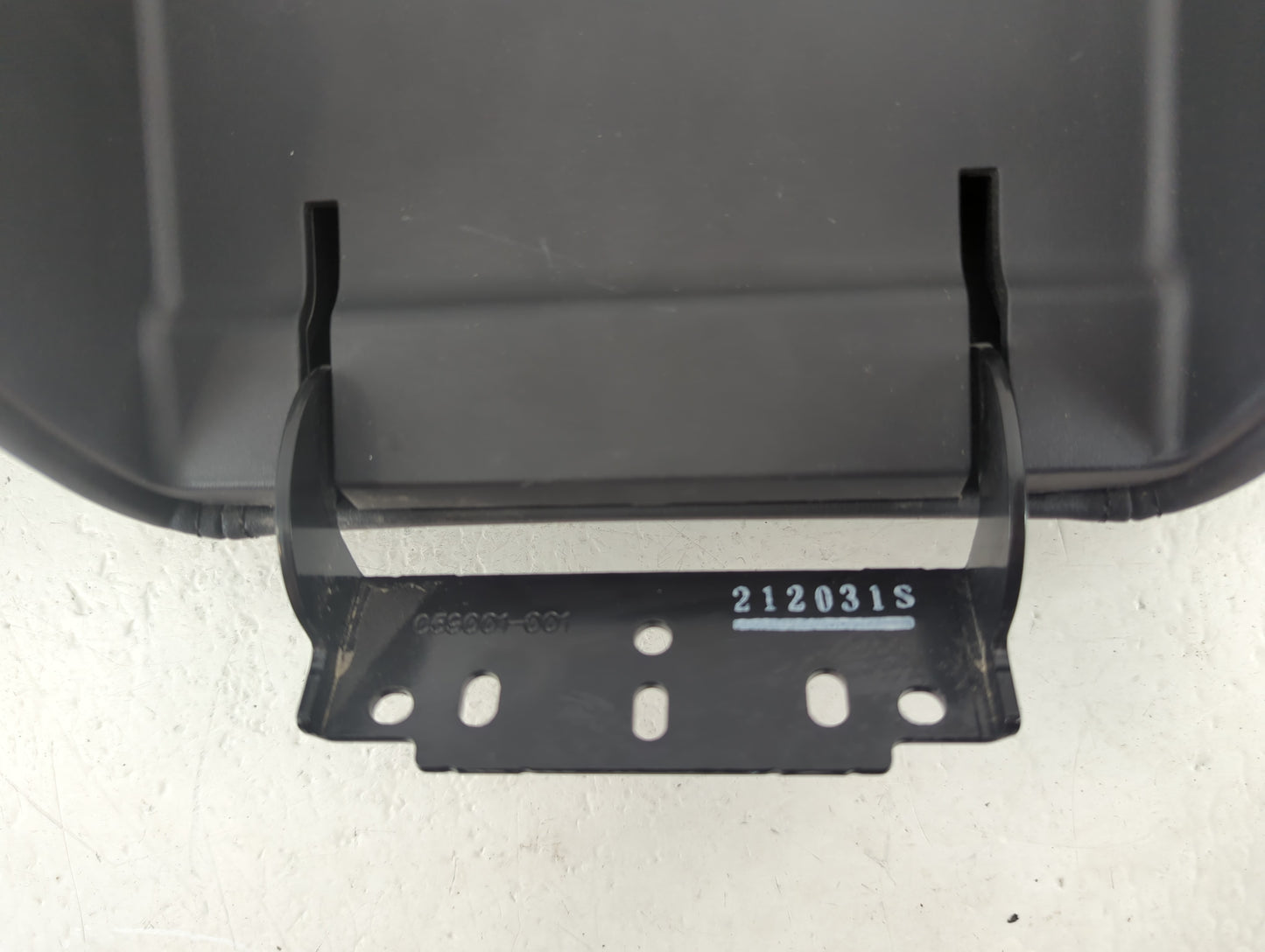 2013 Infiniti G37 Center Console Armrest Cover Lid Black - Oemusedautoparts1.com