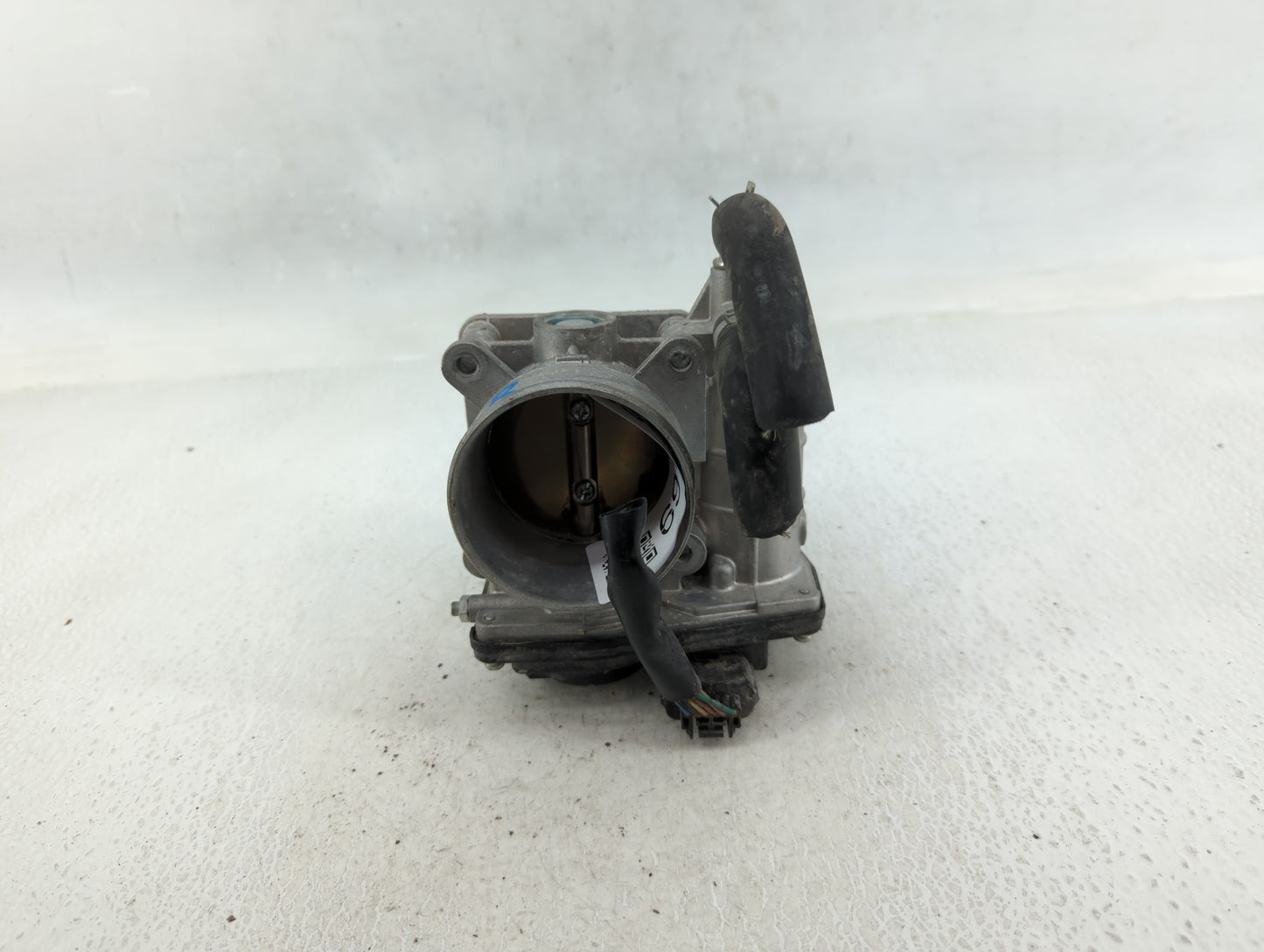2008-2013 Infiniti G37 Throttle Body P/N:3304H RME60-21 Fits OEM Used Auto Parts - Oemusedautoparts1.com