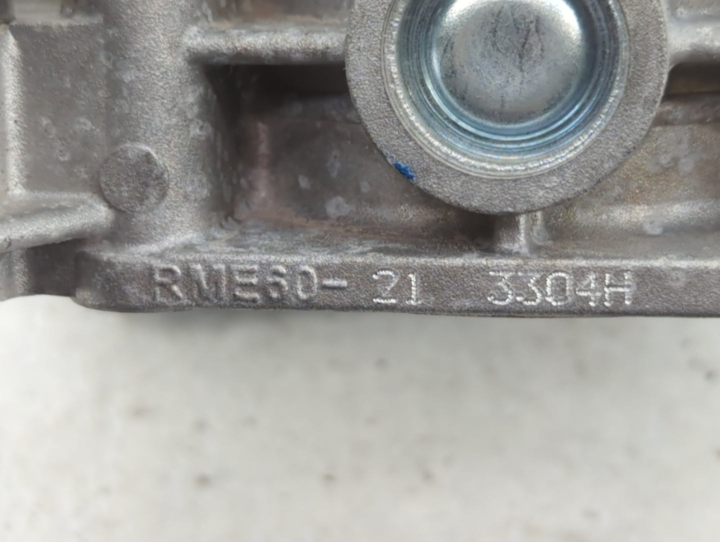 2008-2013 Infiniti G37 Throttle Body P/N:3304H RME60-21 Fits OEM Used Auto Parts - Oemusedautoparts1.com