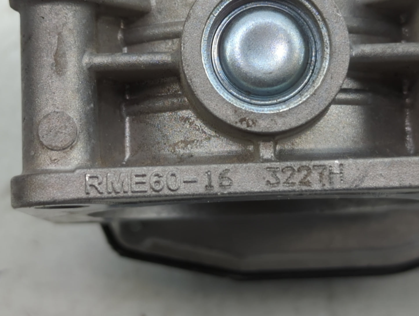 2008-2013 Infiniti G37 Throttle Body P/N:3227H REM60-16 Fits OEM Used Auto Parts - Oemusedautoparts1.com