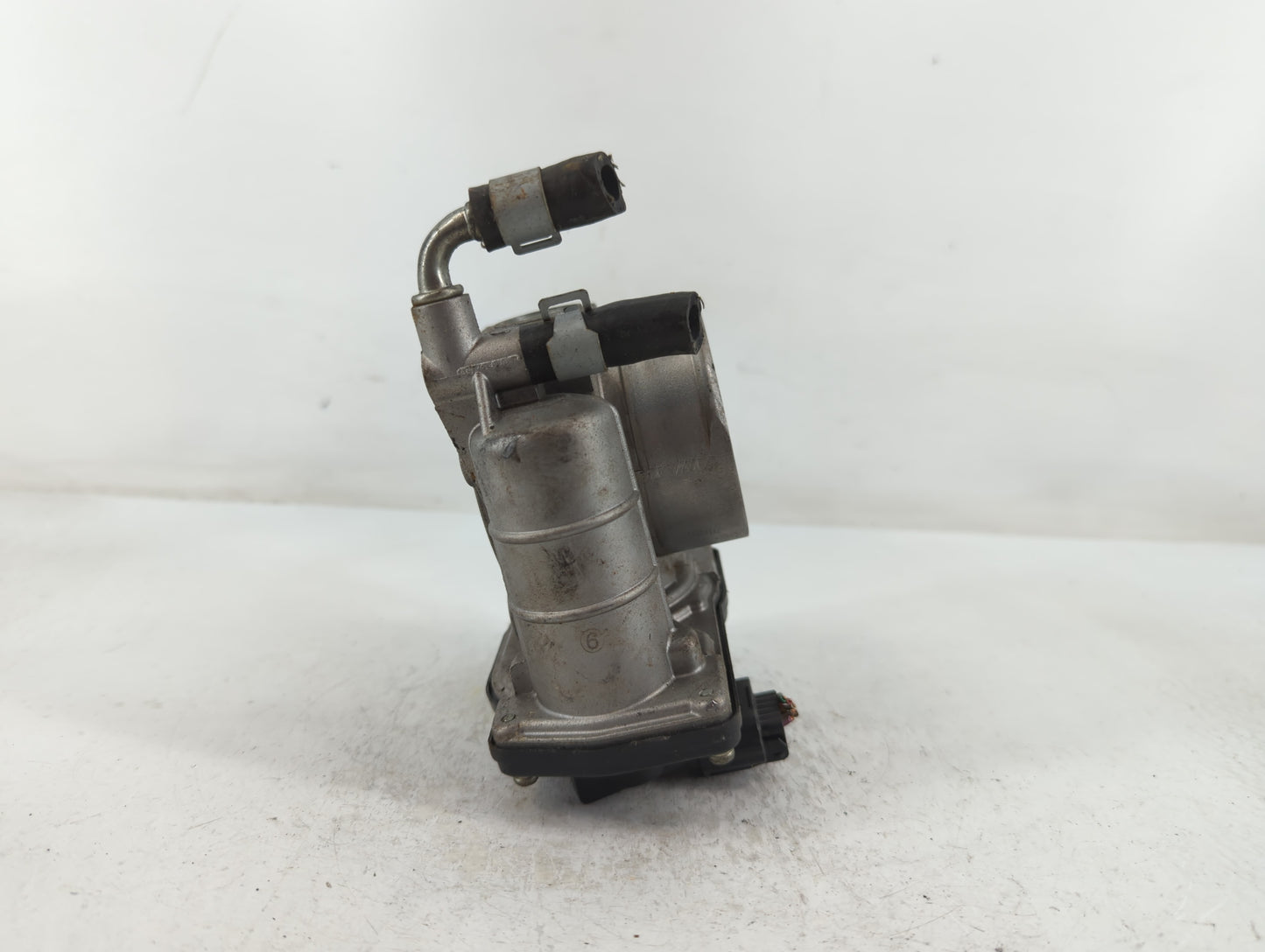 2008-2013 Infiniti G37 Throttle Body P/N:K 2822 526-01 Fits OEM Used Auto Parts - Oemusedautoparts1.com