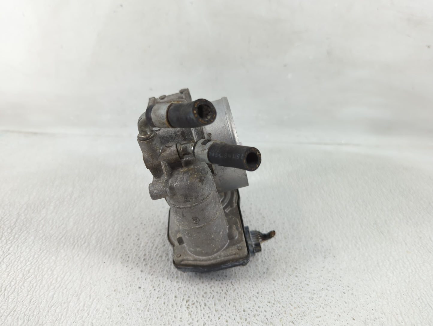 2013 Infiniti Jx35 Throttle Body P/N:526-01 Fits Fits 2007 2008 2009 2010 2011 2012 2014 OEM Used Auto Parts - Oemusedautopa