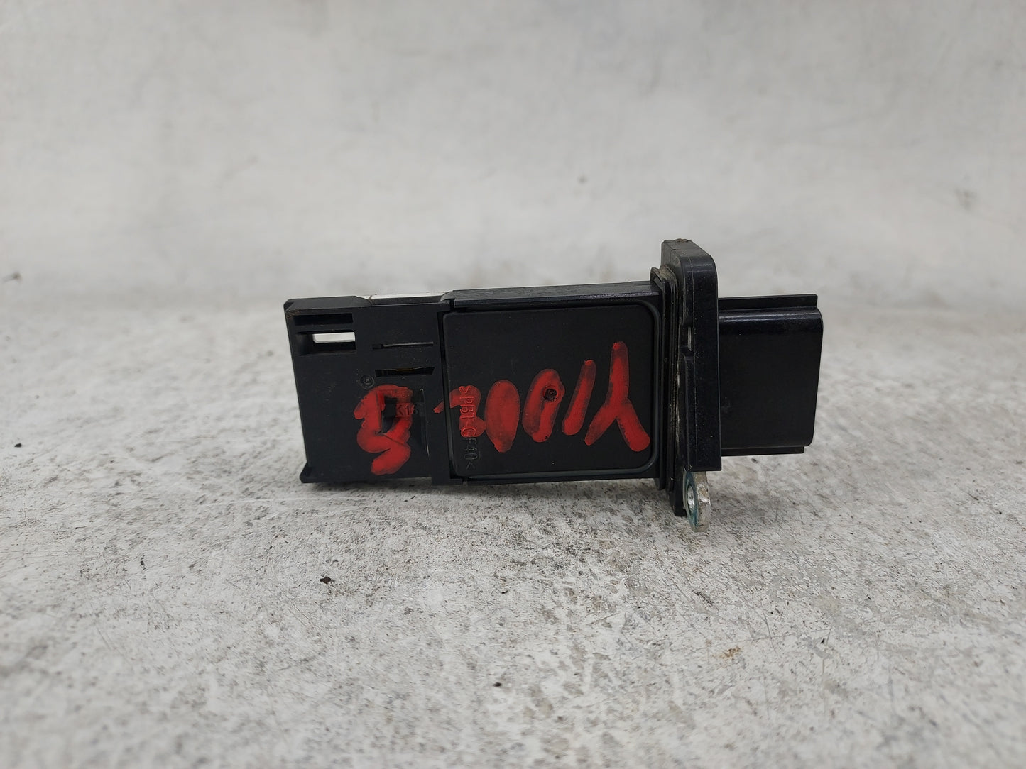 2013-2013 Infiniti Jx35 Mass Air Flow Meter Maf - Oemusedautoparts1.com