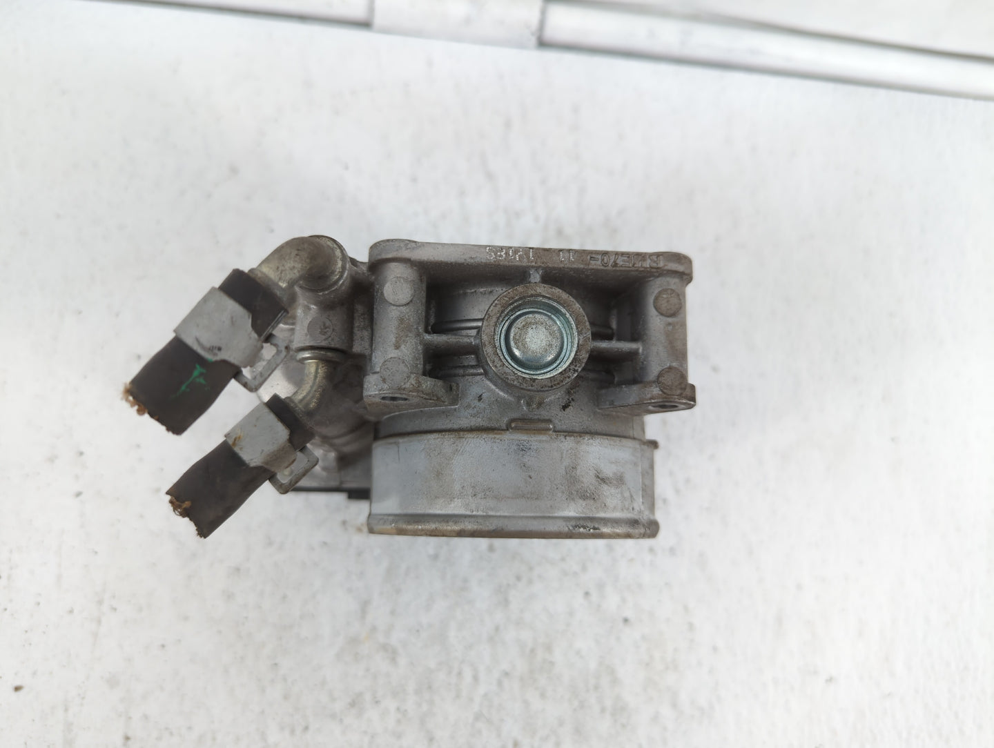 2013 Infiniti Jx35 Throttle Body P/N:526-01 G 0205, RME70-11 Fits Fits 2007 2008 2009 2010 2011 2012 2014 OEM Used Auto Part