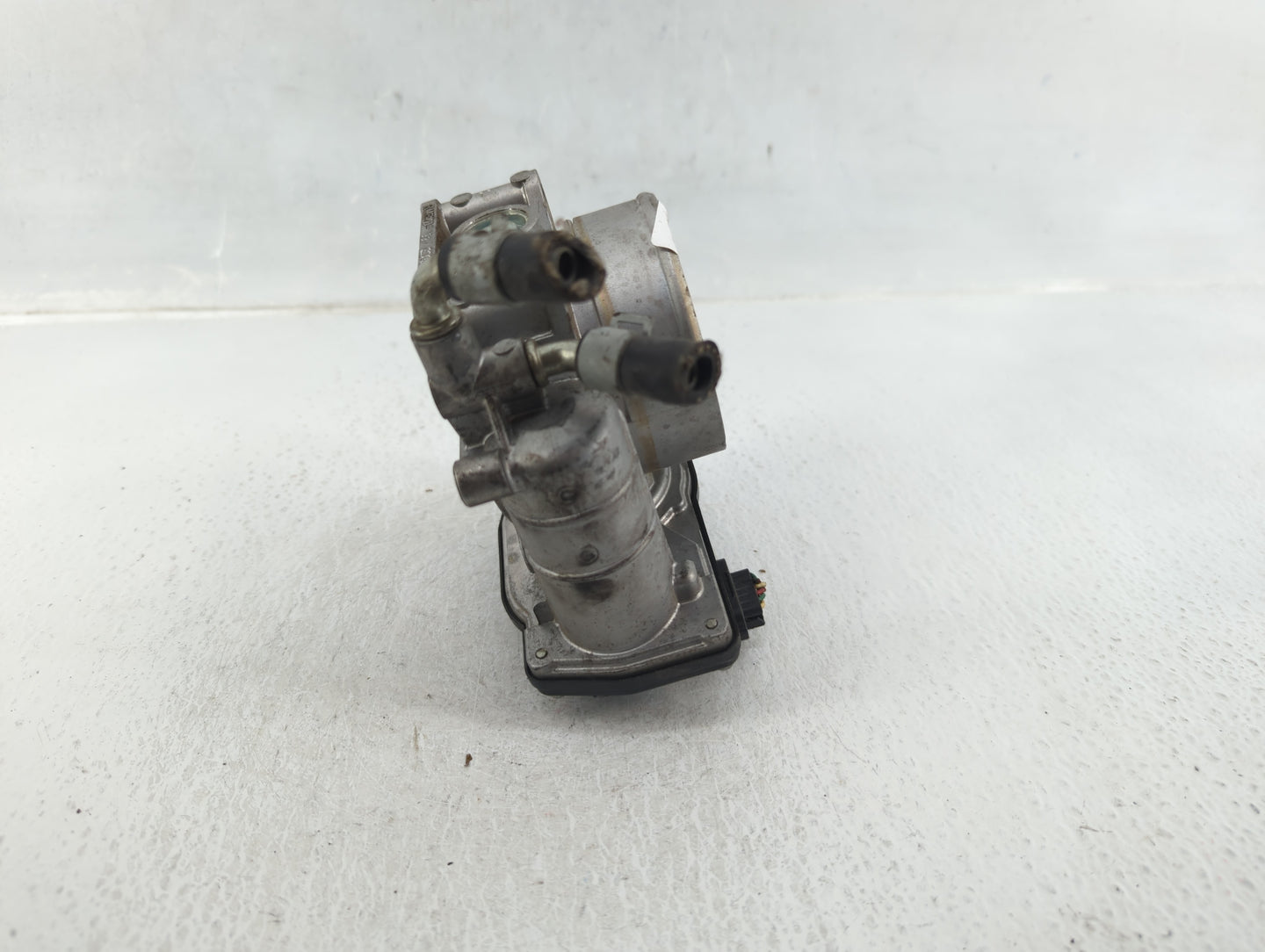 2013 Infiniti Jx35 Throttle Body P/N:2203S 2ME70-11 Fits Fits 2007 2008 2009 2010 2011 2012 2014 OEM Used Auto Parts - Oemus