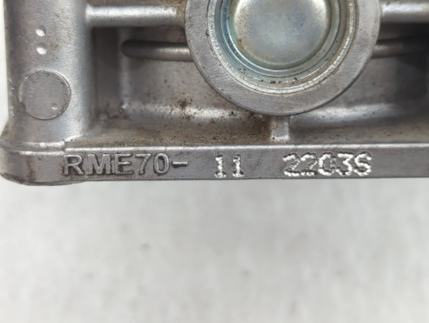 2013 Infiniti Jx35 Throttle Body P/N:2203S 2ME70-11 Fits Fits 2007 2008 2009 2010 2011 2012 2014 OEM Used Auto Parts - Oemus