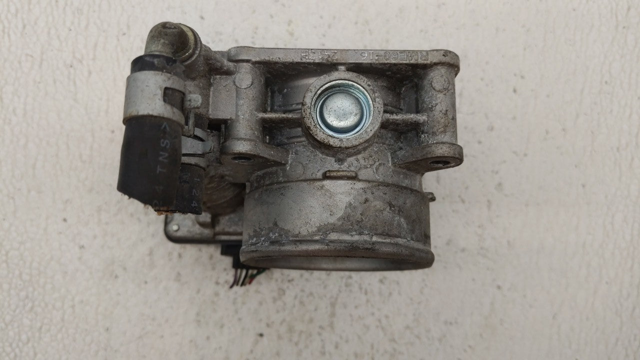 2011-2013 Infiniti M37 Throttle Body P/N:RME60-12 526-02 Fits OEM Used Auto Parts - Oemusedautoparts1.com