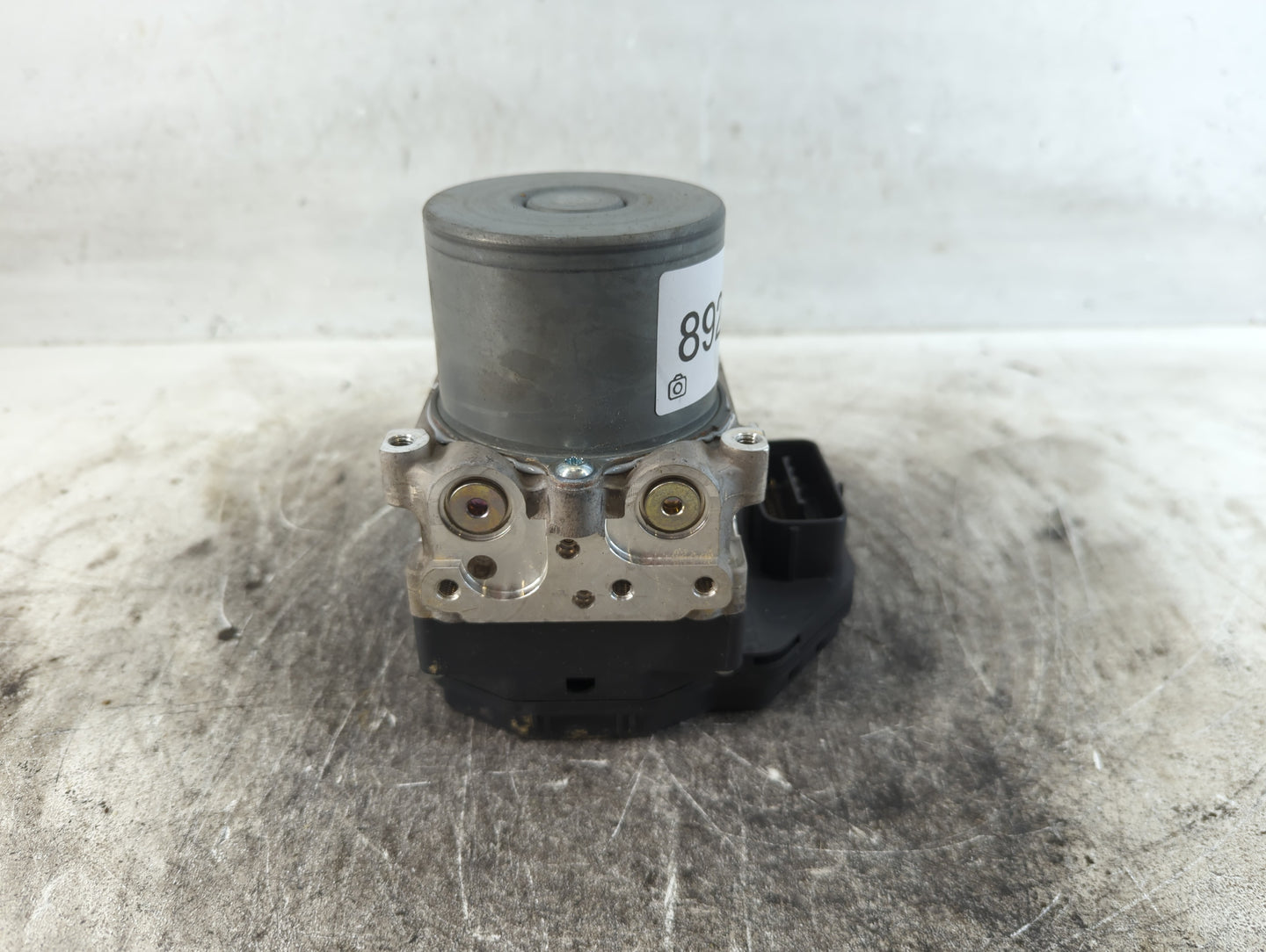2013 Infiniti M37 ABS Pump Control Module Replacement P/N:47660 1ME0B Fits OEM Used Auto Parts - Oemusedautoparts1.com