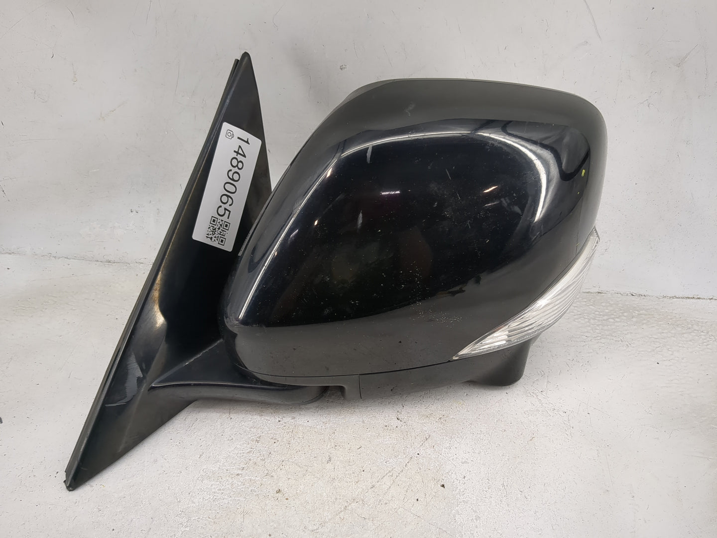 2013 Infiniti Qx56 Driver Side View Mirror - Left Door Mirror OEM Used - Oemusedautoparts1.com