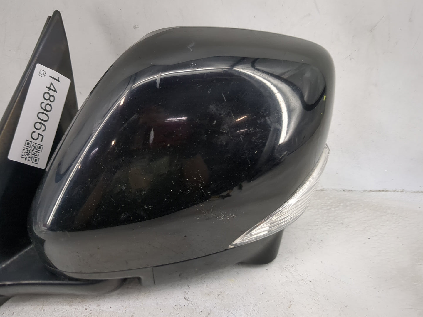 2013 Infiniti Qx56 Driver Side View Mirror - Left Door Mirror OEM Used - Oemusedautoparts1.com