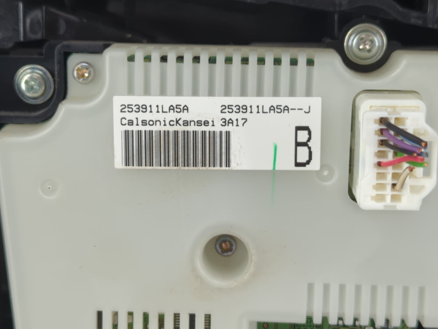 2011-2013 Infiniti Qx56 Am Fm Cd Player Radio Receiver - Oemusedautoparts1.com