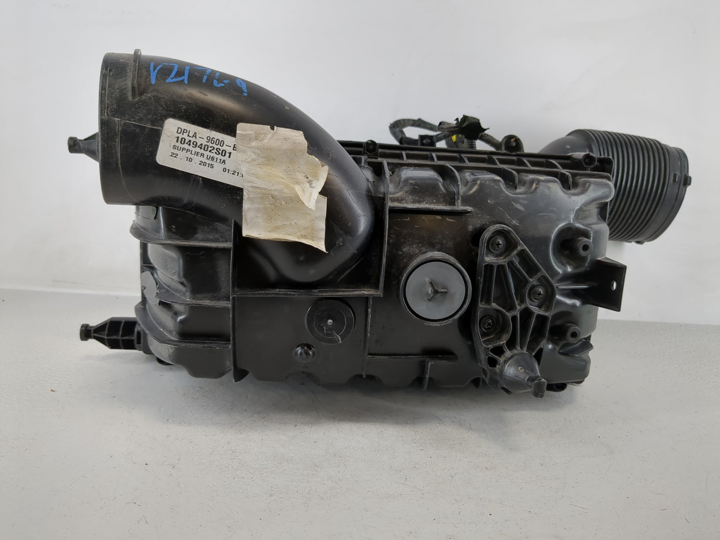 2013 Jaguar Xf Air Cleaner Intake-duct Hose Tube - Oemusedautoparts1.com
