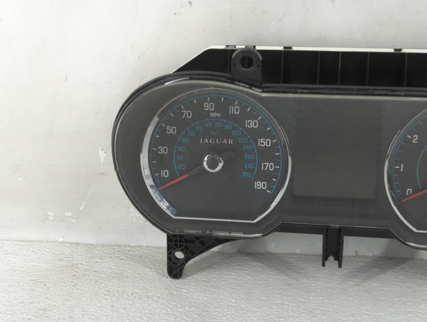 2013-2014 Jaguar Xf Instrument Cluster Speedometer Gauges P/N:DX23-10849-DC Fits Fits 2013 2014 OEM Used Auto Parts - Oemuse