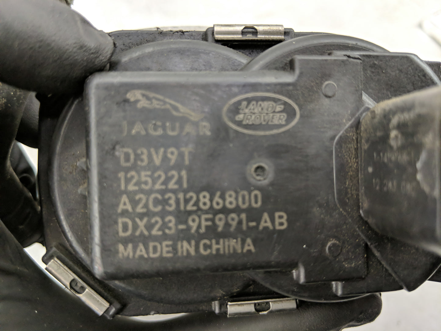 2013-2019 Jaguar Xf Throttle Body P/N:DX23-9F991-AB Fits Fits 2013 2014 2015 2016 2017 2018 2019 2020 OEM Used Auto Parts - 