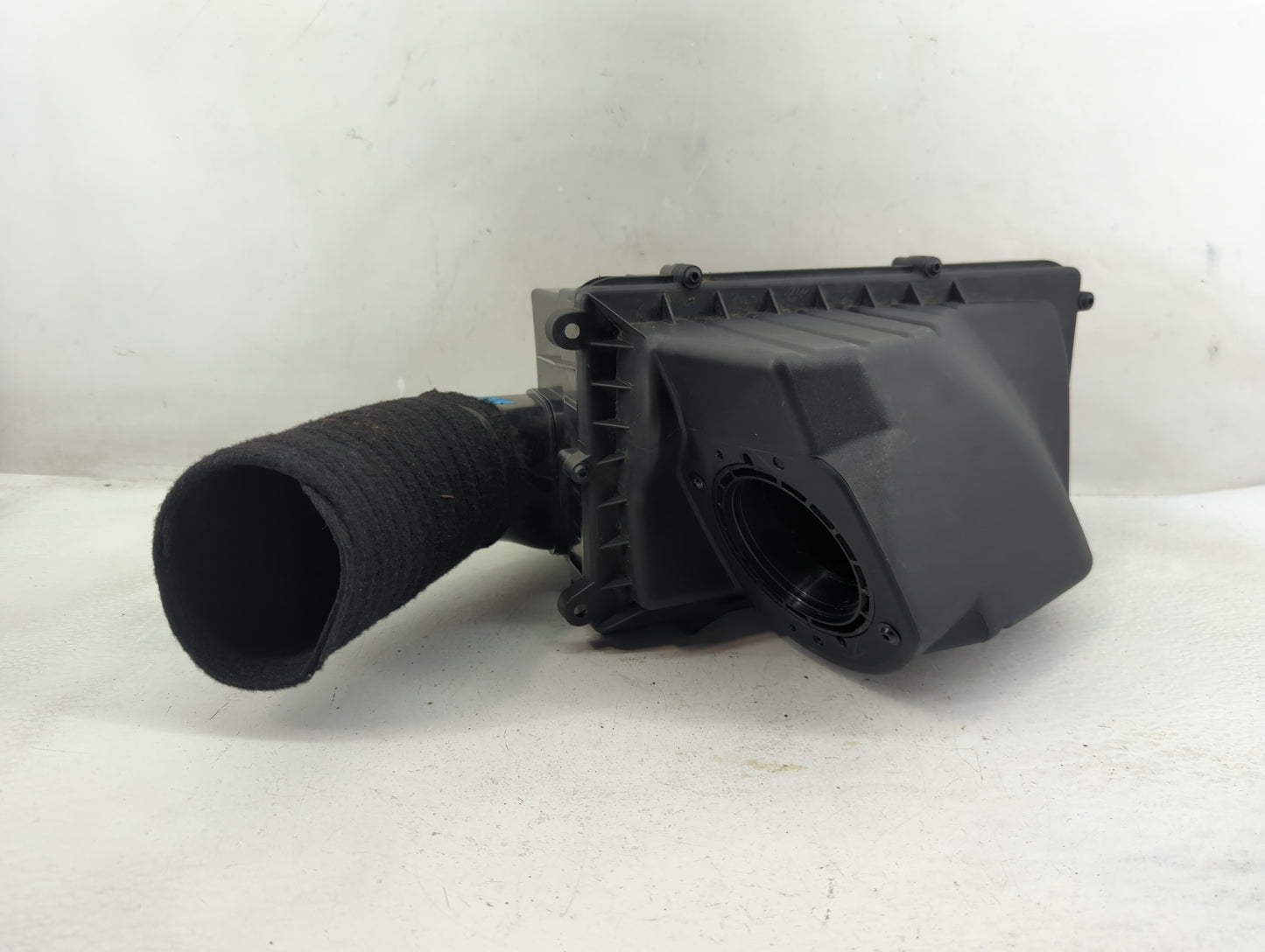 2013-2014 Jaguar Xf Air Cleaner Intake-duct Hose Tube - Oemusedautoparts1.com