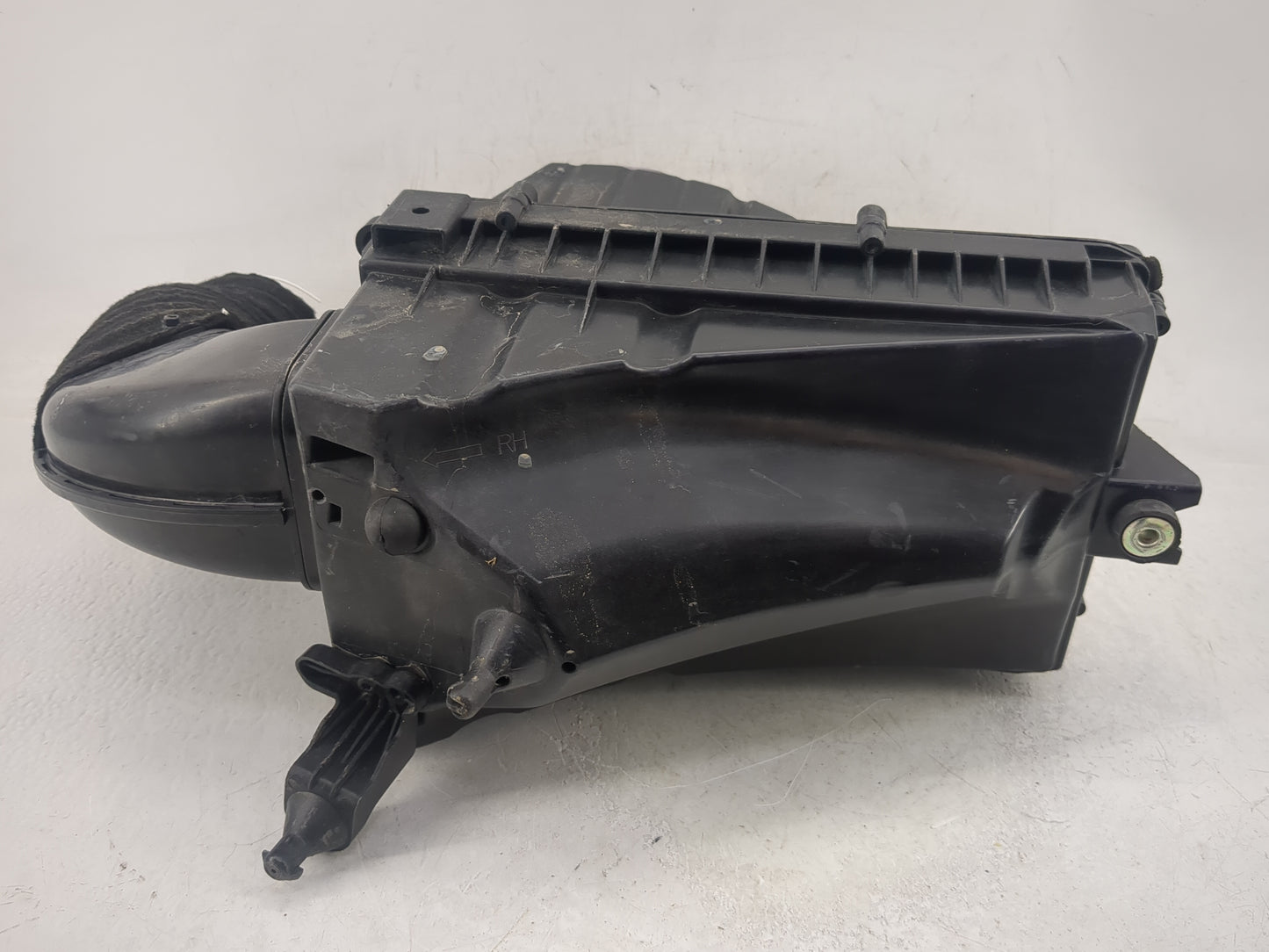 2013 Jaguar Xf Air Cleaner Intake-duct Hose Tube - Oemusedautoparts1.com