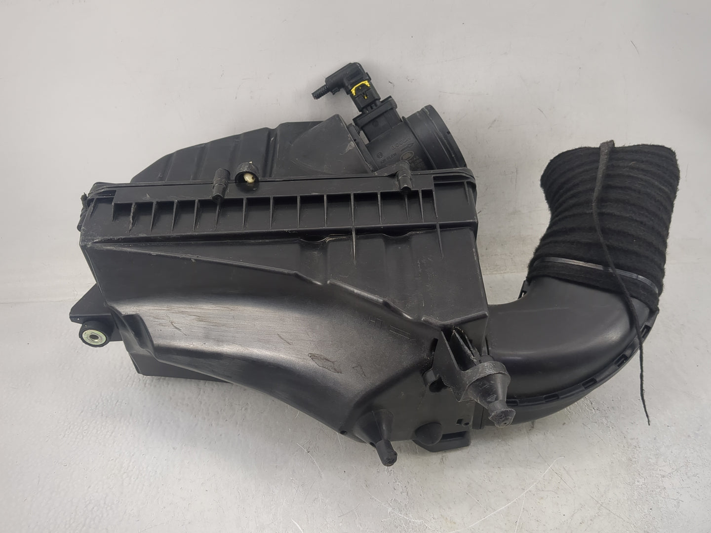 2013 Jaguar Xf Air Cleaner Intake-duct Hose Tube - Oemusedautoparts1.com