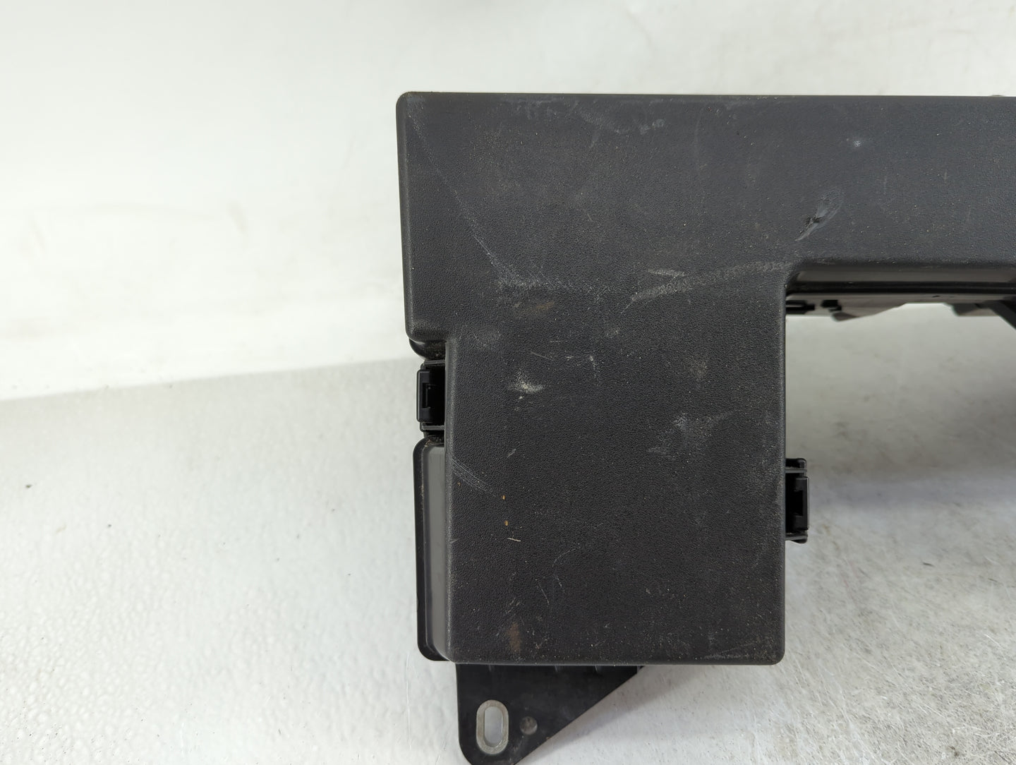 2013 Jaguar Xf Fusebox Fuse Box Panel Relay Module P/N:8X2T-14A003-AB 7154-7259-30 Fits OEM Used Auto Parts - Oemusedautopar