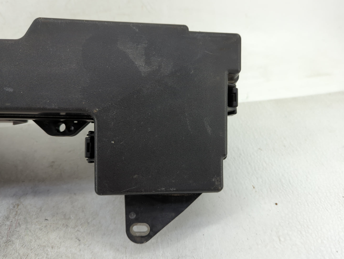 2013 Jaguar Xf Fusebox Fuse Box Panel Relay Module P/N:8X2T-14A003-AB 7154-7259-30 Fits OEM Used Auto Parts - Oemusedautopar