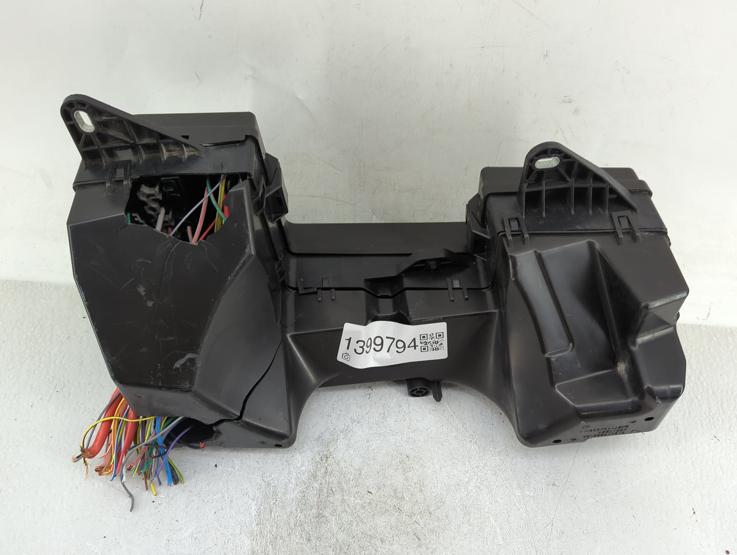 2013 Jaguar Xf Fusebox Fuse Box Panel Relay Module P/N:8X2T-14A003-AB 7154-7259-30 Fits OEM Used Auto Parts - Oemusedautopar