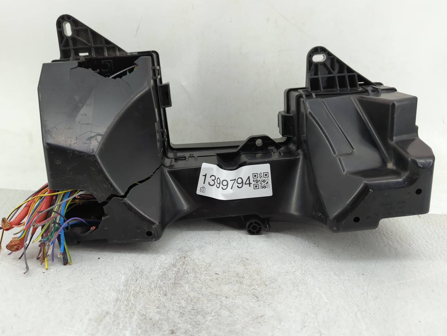 2013 Jaguar Xf Fusebox Fuse Box Panel Relay Module P/N:8X2T-14A003-AB 7154-7259-30 Fits OEM Used Auto Parts - Oemusedautopar