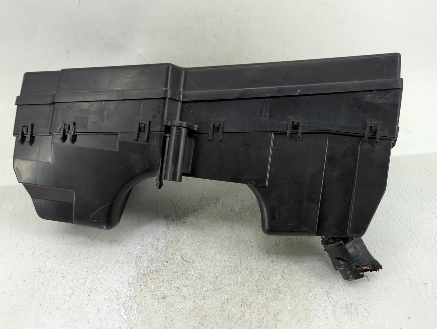 2013 Jaguar Xf Fusebox Fuse Box Panel Relay Module Fits OEM Used Auto Parts - Oemusedautoparts1.com