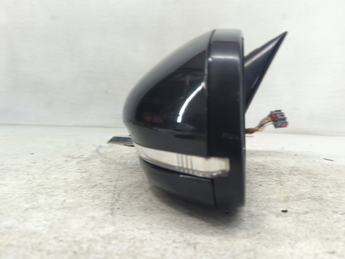 2010-2015 Jaguar Xf Driver Side View Mirror - Left Door Mirror OEM Used - Oemusedautoparts1.com