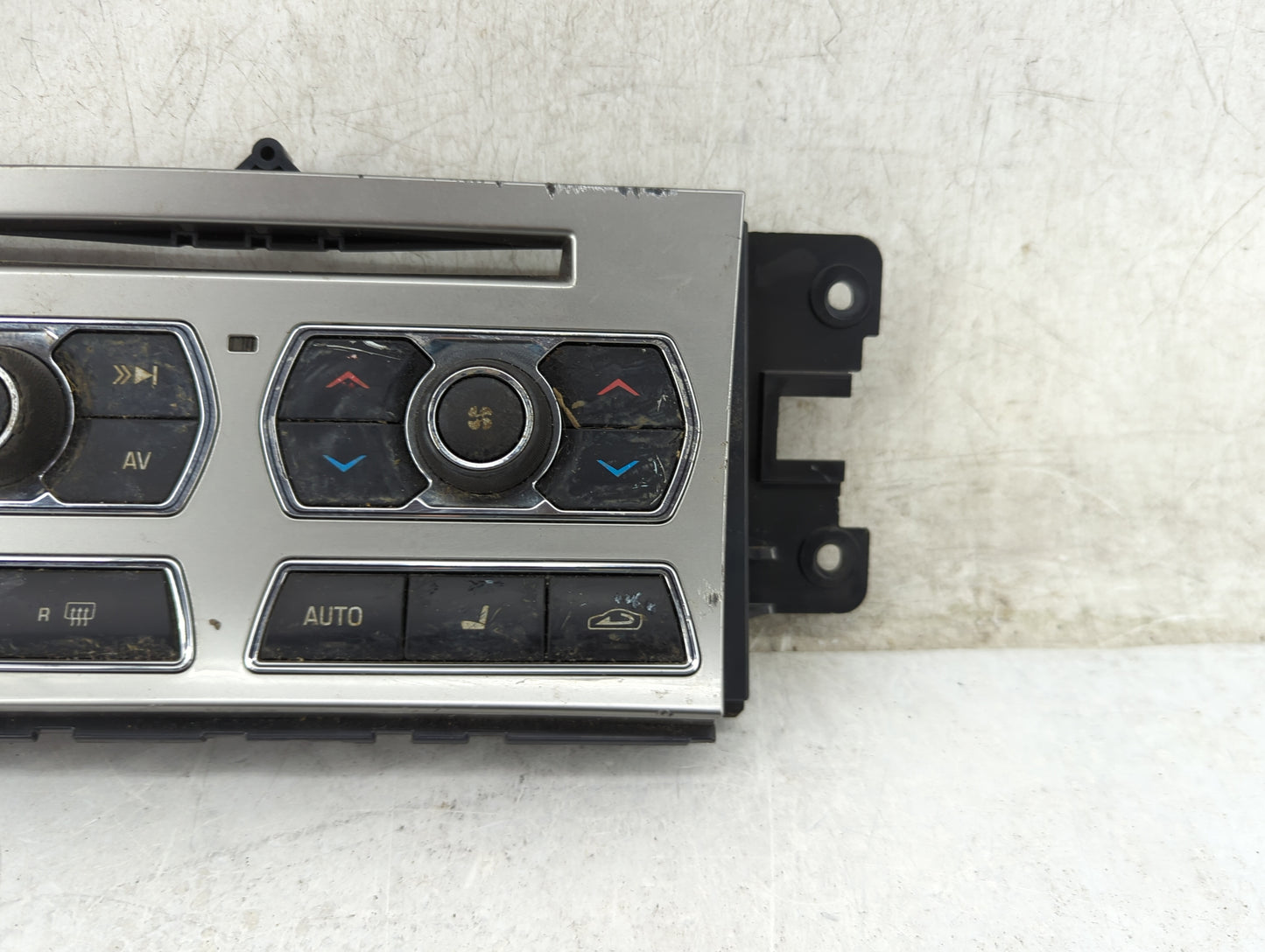 2013-2015 Jaguar Xf Radio Control Panel 1464498 - Oemusedautoparts1.com