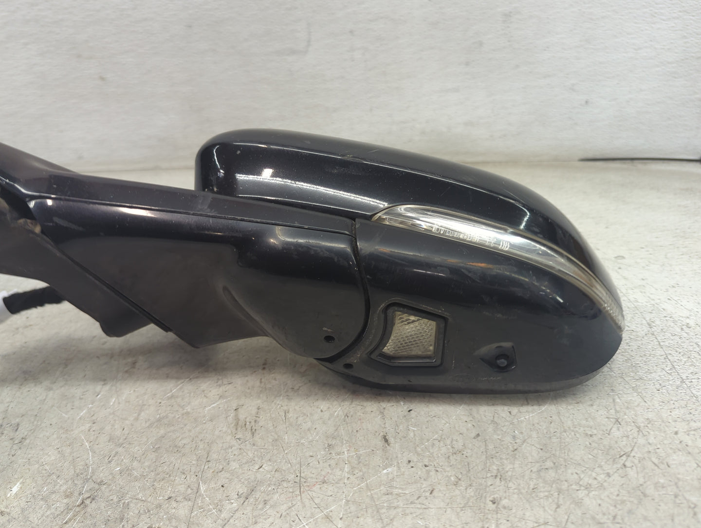 2010-2015 Jaguar Xf Driver Side View Mirror - Left Door Mirror OEM Used - Oemusedautoparts1.com