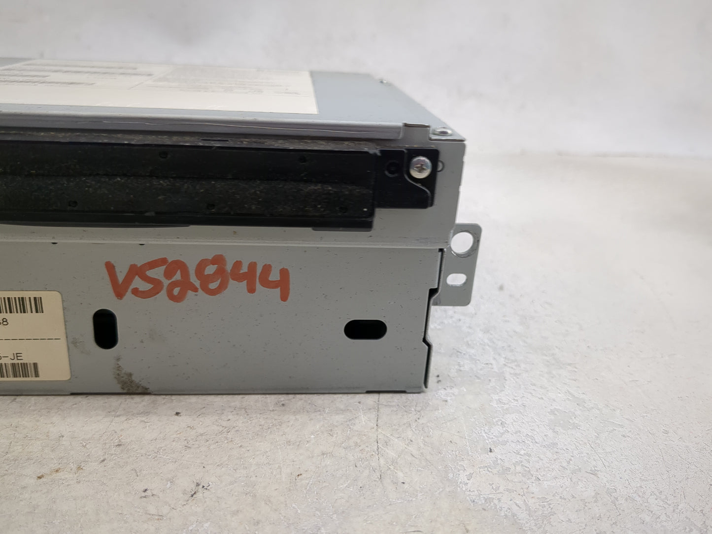 2012-2013 Jaguar Xf Radio AM FM Cd Player Receiver Replacement P/N:CF6N-18C815-JE BVJG102A, 50645928AA Fits Fits 2012 2013 O